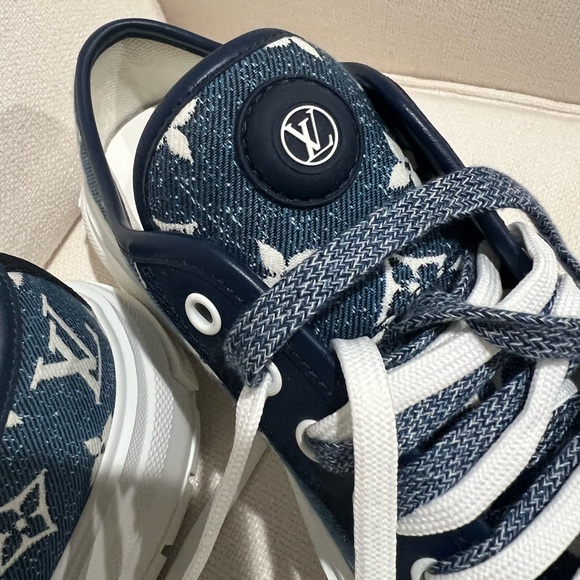 New Louis Vuitton Squad Sneaker Denim, size 39 - Picture 6 of 7